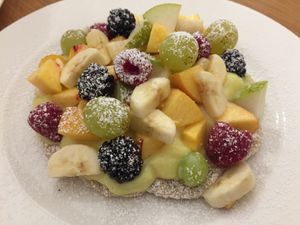 Waffle with white sauce and fresh fruit at Un'Altra Idea in Bologna