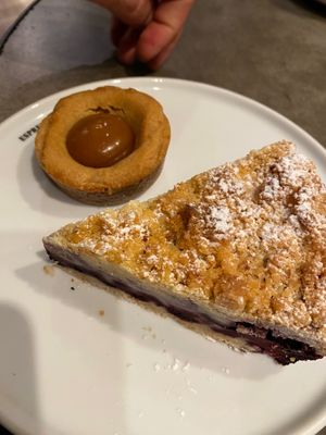 Blueberry pie and salted caramel cookie at Espresso House - Vesterbrogade in Copenhagen