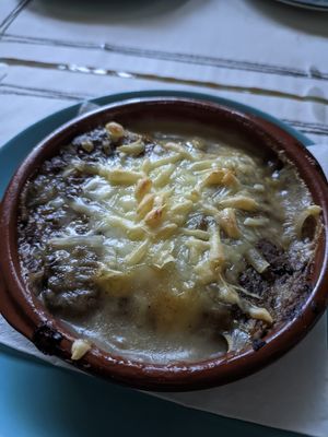 Lasaña de setas (queso y bechamel veganos) at La Monella in Sevilla