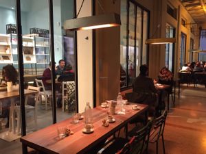 outdoor seating at Pappare' in Bologna