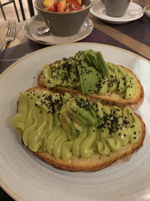 Avocado cream with avocado  at Pappare' in Bologna