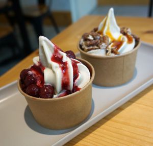 Sundaes at Season Square in Paris