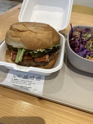 Spicy burger and salad at Season Square in Paris