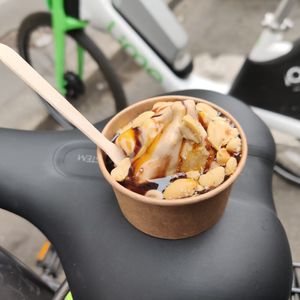 Sunday at Season Square in Paris