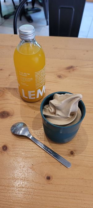 Passion fruits  Lemonaid and a sunday (I asked without toppings). at Season Square in Paris