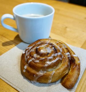 Cinnamon Roll at Season Square in Paris