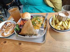 Satay bowl at Season Square in Paris