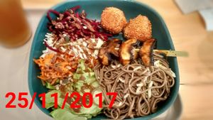 Excellent at Season Square in Paris