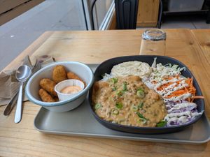 Nuggets side and lentil bowl, so good! at Season Square in Paris