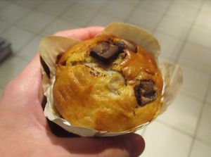 Pear, almond and chocolate muffin at Season Square in Paris