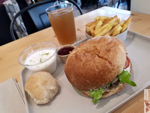 Fabulous Burger "Season" at Season Square in Paris