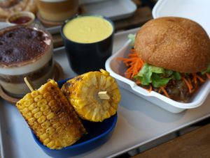 BBQ Burger + Soup (small) + Corncob at Season Square in Paris