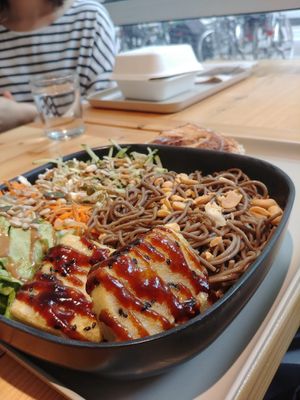Soba plate at Season Square in Paris