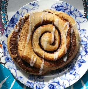Cinnamon roll at Season Square in Paris