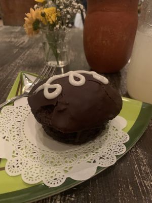 Choc cupcake yummmm at La Rana Vegana in Cabo San Lucas