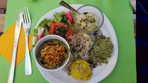 the small plate! at L'Essentiel Saveurs Crues in Montpellier