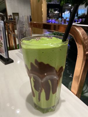 Jingle bell smoothies (avocado, kiwi, kale, banana etc.) at Veganerie - Siam Paragon in Bangkok