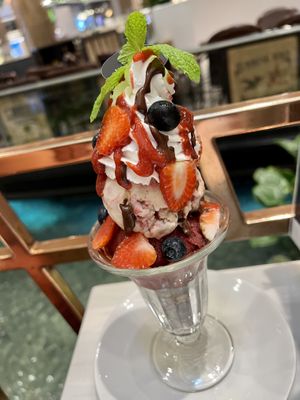 Berry Twist Sundae #Veganuary at Veganerie - Siam Paragon in Bangkok