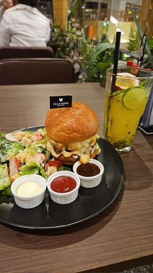 Burger at Veganerie - Siam Paragon in Bangkok