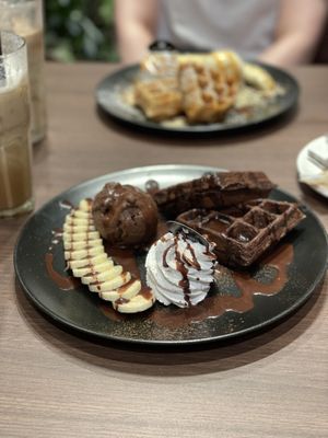 Chocolate waffles - Veganerie (Siam Paragon), Bangkok  at Veganerie - Siam Paragon in Bangkok