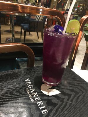 Sweet pea iced tea at Veganerie - Siam Paragon in Bangkok