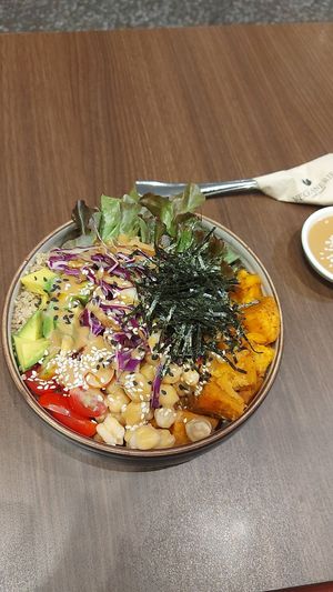 Quinoa sushi bowl at Veganerie - Siam Paragon in Bangkok