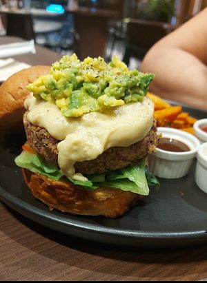 Avo cheeseburger at Veganerie - Siam Paragon in Bangkok