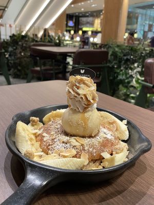 Butterscotch pancakes   at Veganerie - Siam Paragon in Bangkok