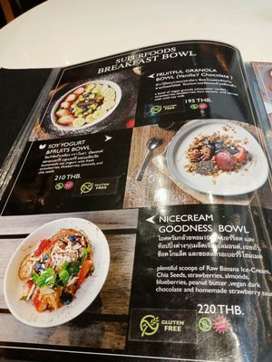 breakfast bowls at Veganerie - Siam Paragon in Bangkok