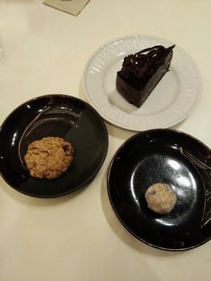 gluten-free deserts at Veganerie - Siam Paragon in Bangkok