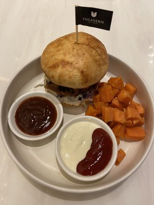 Burger BBQ With sweet potato🍥 Vegan  at Veganerie - Siam Paragon in Bangkok
