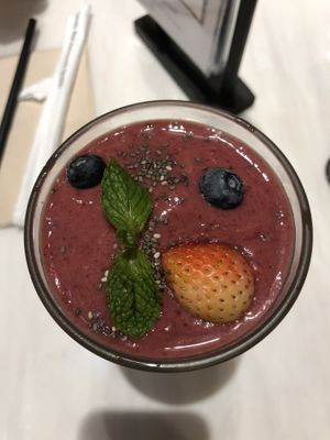 Flat Belly Smoothie at Veganerie - Siam Paragon in Bangkok