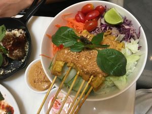 Satay tofu salad - fresh, healthy, yum at Veganerie - Siam Paragon in Bangkok
