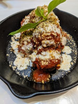 The best mushroom meatballs ever at Veganerie - Siam Paragon in Bangkok