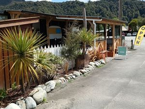  at Zens Kitchen Food Truck in Murchison