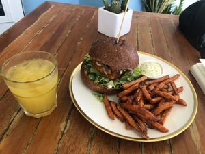 Very good at Max & Bee Juicery in Willemstad