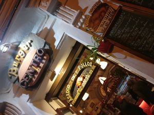 Fast Food Entrance at Burger Centro in Jerez