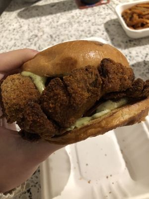 Burger Pleurote - This burger is incredibly delicious  at LOV - McGill in Montreal