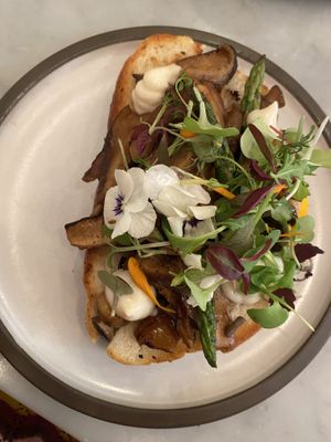 Toast with mushrooms   at LOV - McGill in Montreal