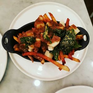 Vegan poutine at LOV - McGill in Montreal