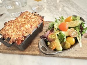 Vegan lasagna (bland)  at LOV - McGill in Montreal