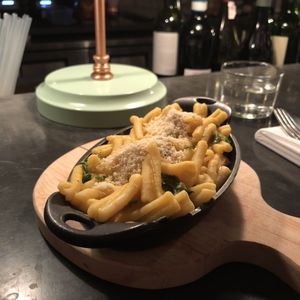 Kale mac'n'cheese (en version végane) at LOV - McGill in Montreal