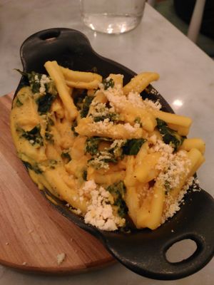 mac-n-cheese at LOV - McGill in Montreal