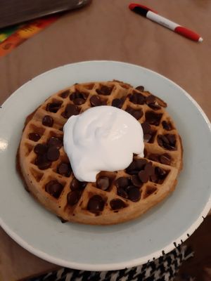 Vegan whipped cream and dark chocolate chips at Brunchroom in Amsterdam