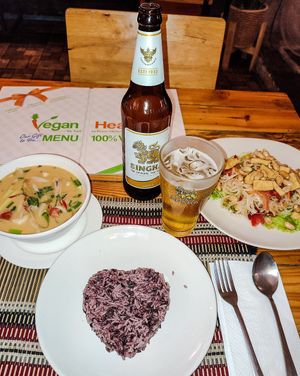 Tom Yum & Som Tam at Vegan Heaven in Chiang Mai