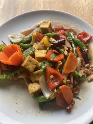 Fried vegtables with Chashew nuts   at Vegan Heaven in Chiang Mai