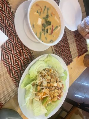 Papaya salad and red curry   at Vegan Heaven in Chiang Mai