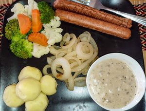 Bangers & Mash at Vegan Heaven in Chiang Mai