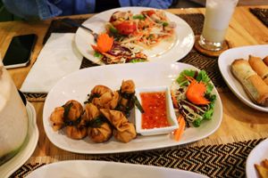 Money bags and papaya salad  at Vegan Heaven in Chiang Mai