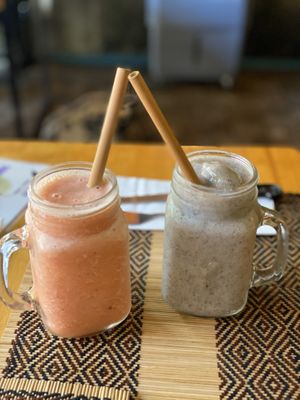 Mixed fruit smoothie and Dragon fruit smoothie!  at Vegan Heaven in Chiang Mai
